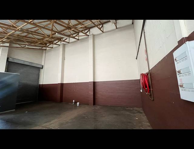 110M² WAREHOUSE TO LET IN EMPANGENI CENTRAL